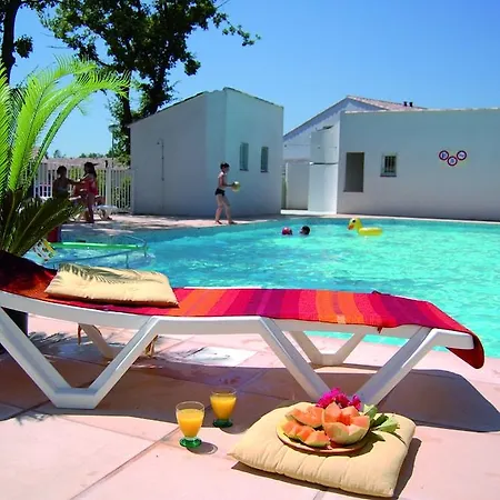 Vacancéole - Les Bastides De Fayence Apartahotel 3*