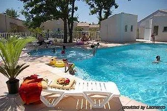 Vacancéole - Les Bastides De Fayence Apartahotel 3*